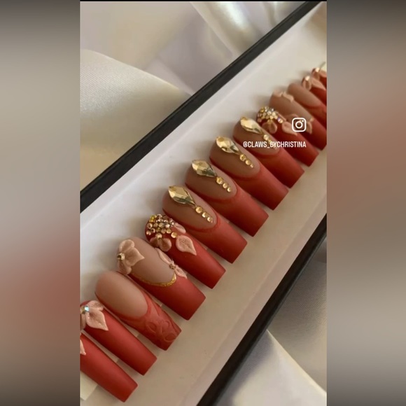 14 Piece French Floral Long Natural Square - Picture 6 of 7